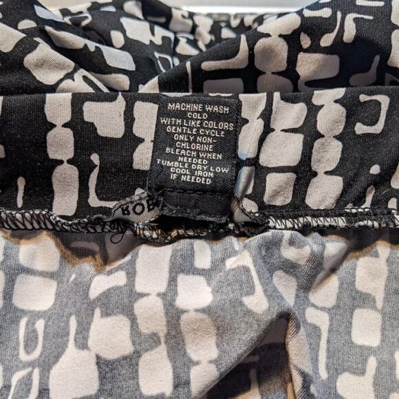 ROBERT LEWIS BLACK & WHITE GEOMETRIC PRINT MAXI SKIRT - 2X - Picture 4 of 6